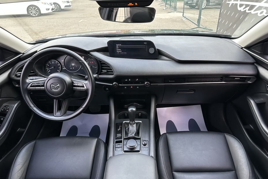 Продам Mazda 3 AWD Premium 2021 года в Киеве