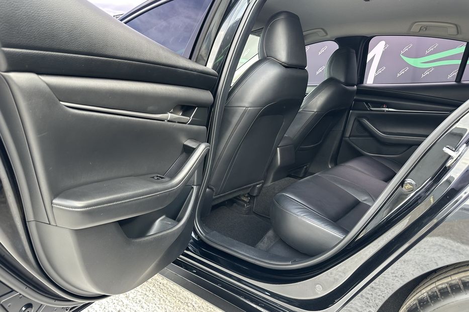Продам Mazda 3 AWD Premium 2021 года в Киеве
