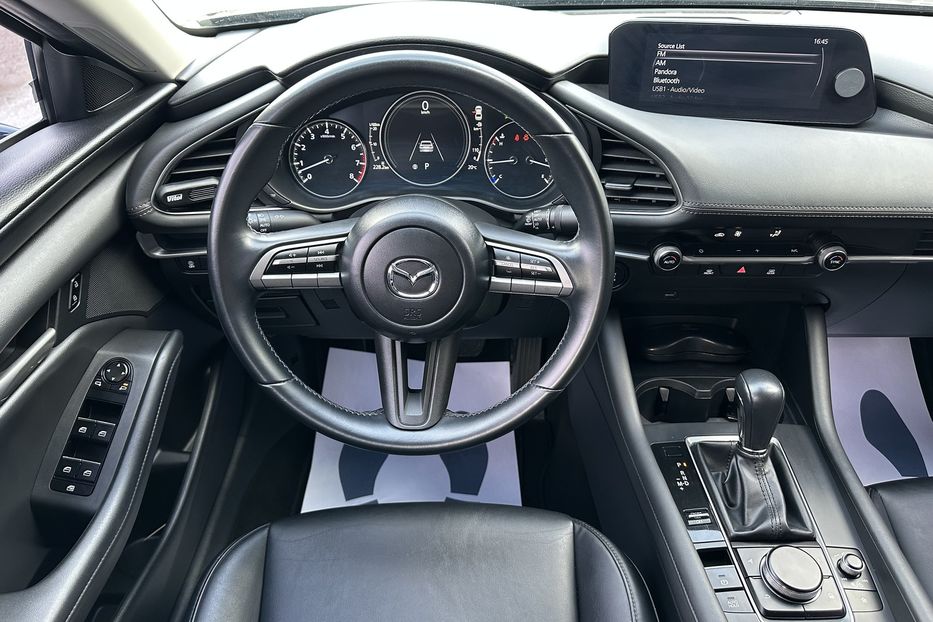 Продам Mazda 3 AWD Premium 2021 года в Киеве
