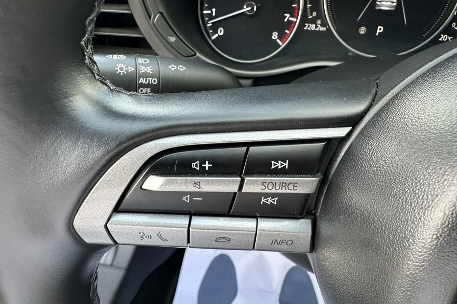Продам Mazda 3 AWD Premium 2021 года в Киеве
