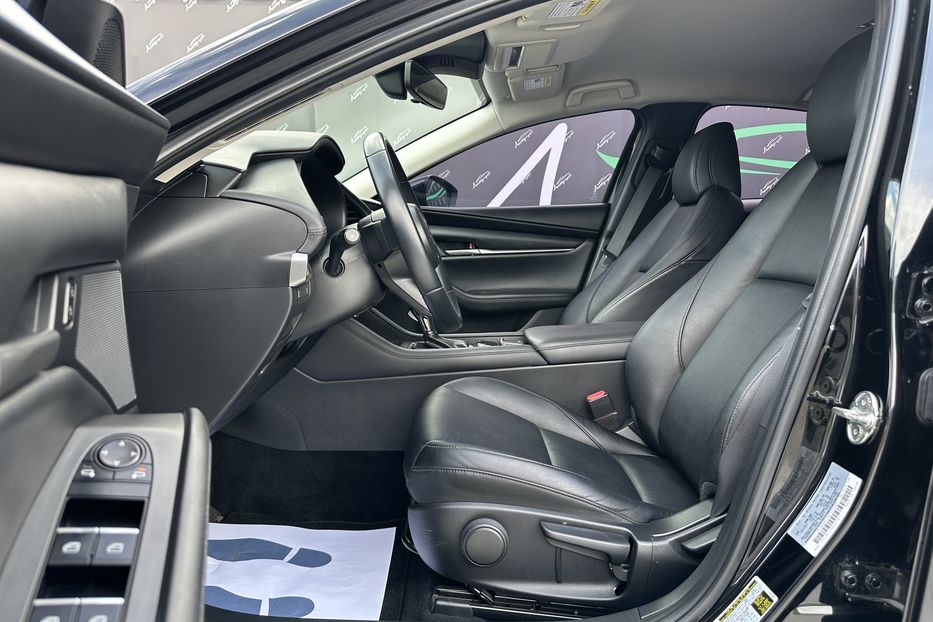 Продам Mazda 3 AWD Premium 2021 года в Киеве