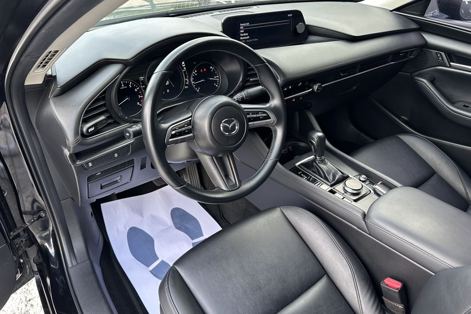 Продам Mazda 3 AWD Premium 2021 года в Киеве