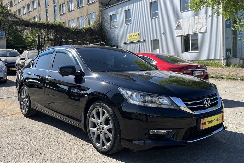 Продам Honda Accord Офіційна 2013 года в Николаеве