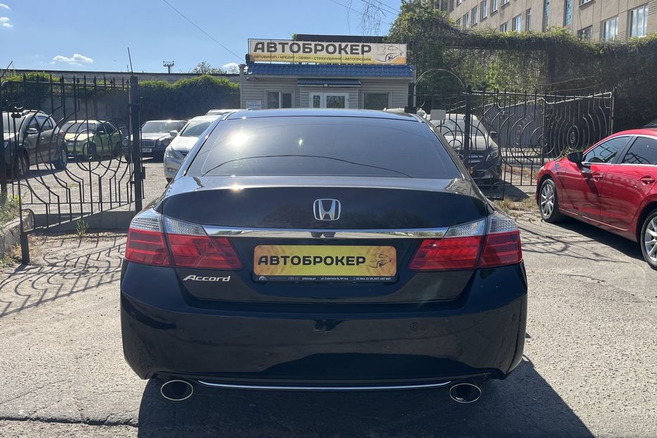 Продам Honda Accord Офіційна 2013 года в Николаеве