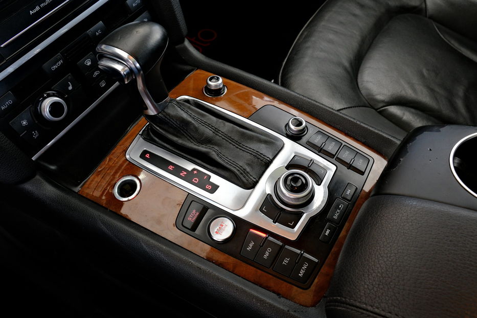 Продам Audi Q7 2014 года в Одессе