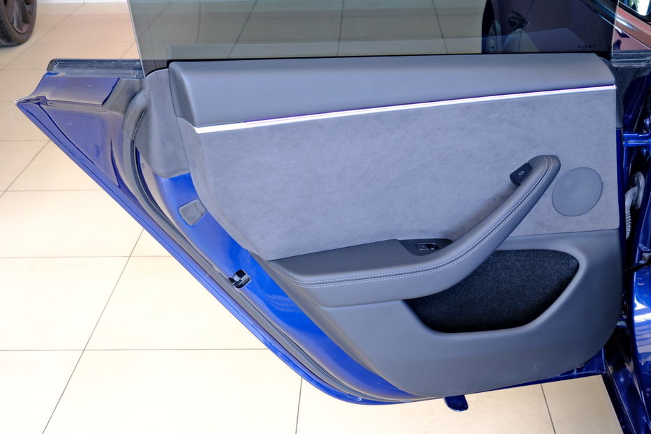 Продам Tesla Model 3 Dual Motor Long Range 2025 года в Одессе
