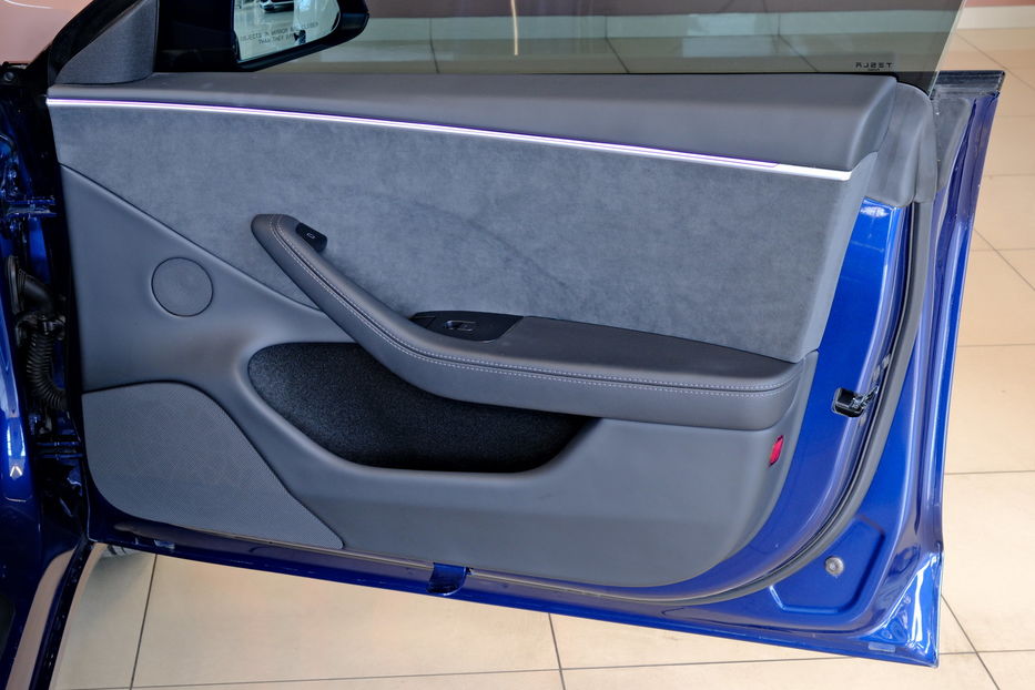 Продам Tesla Model 3 Dual Motor Long Range 2025 года в Одессе