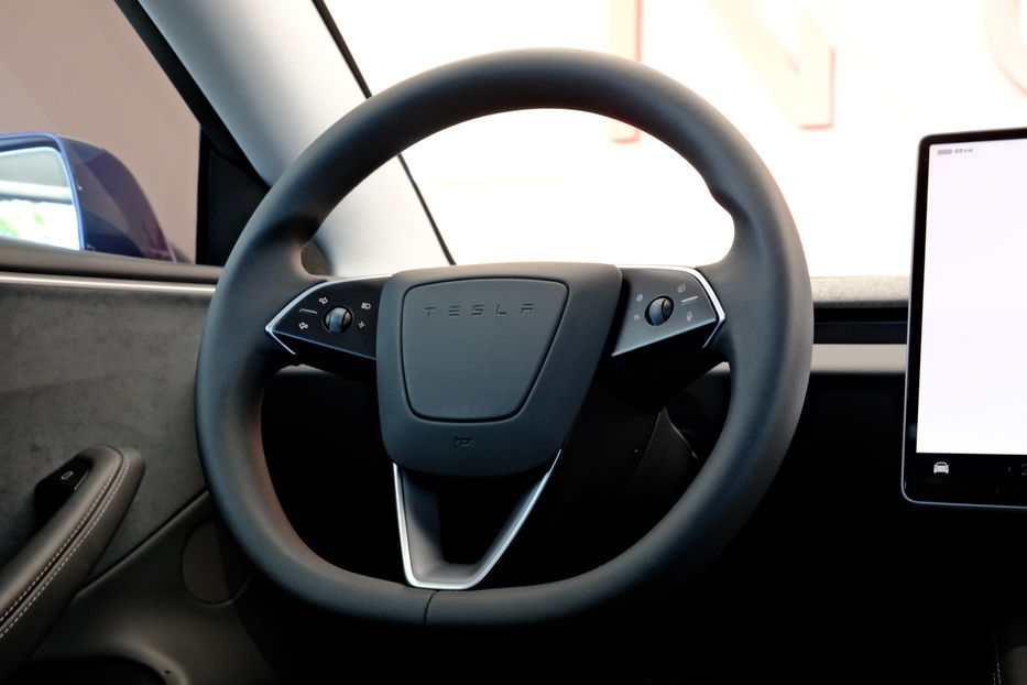 Продам Tesla Model 3 Dual Motor Long Range 2025 года в Одессе