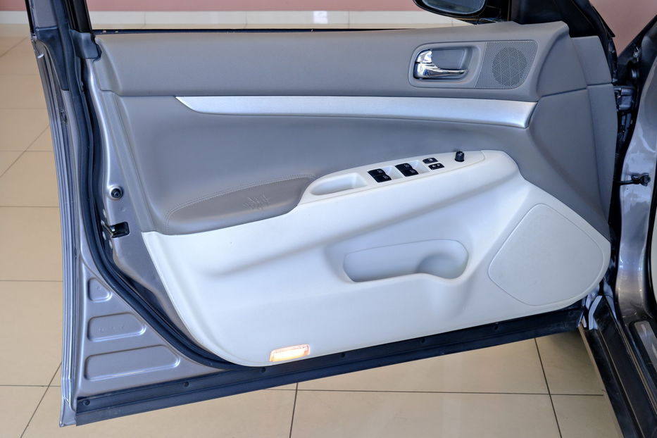 Продам Infiniti G25 2012 года в Одессе