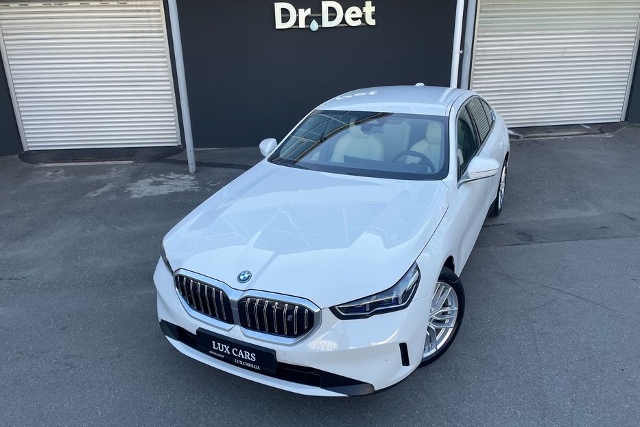 Продам BMW 540 i5 eDrive 40 2024 года в Киеве