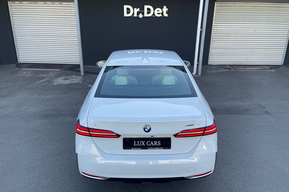 Продам BMW 540 i5 eDrive 40 2024 года в Киеве