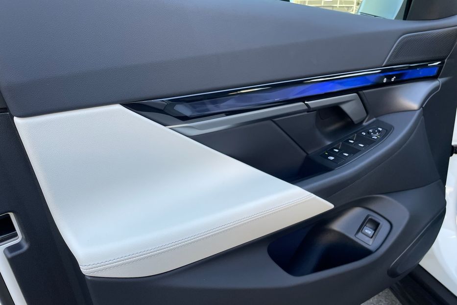 Продам BMW 540 i5 eDrive 40 2024 года в Киеве