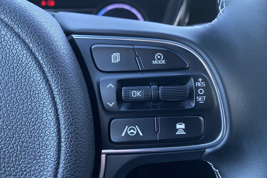 Продам Kia Niro 64кВт ТепловийПдгрвкермасидінь 2021 года в Львове