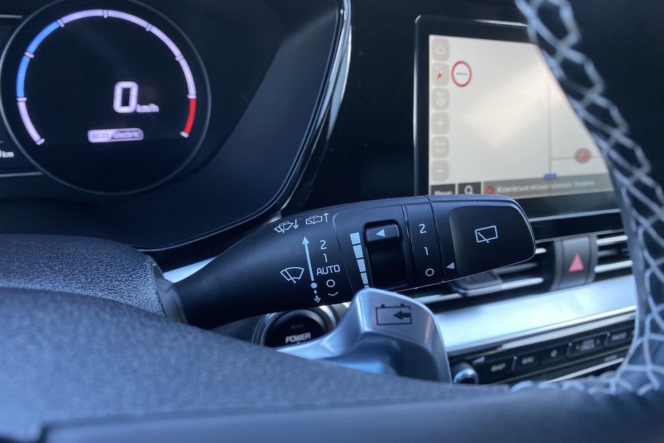 Продам Kia Niro 64кВт ТепловийПдгрвкермасидінь 2021 года в Львове