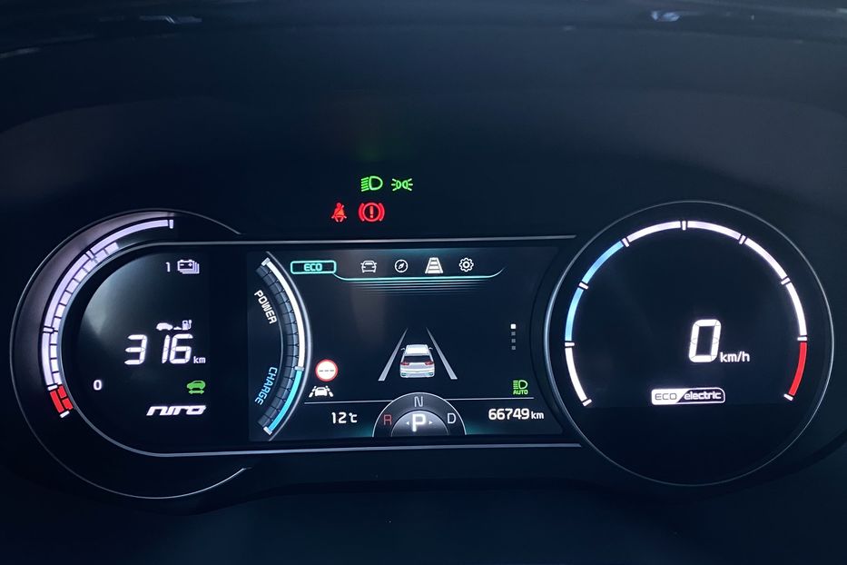 Продам Kia Niro 64кВт ТепловийПдгрвкермасидінь 2021 года в Львове