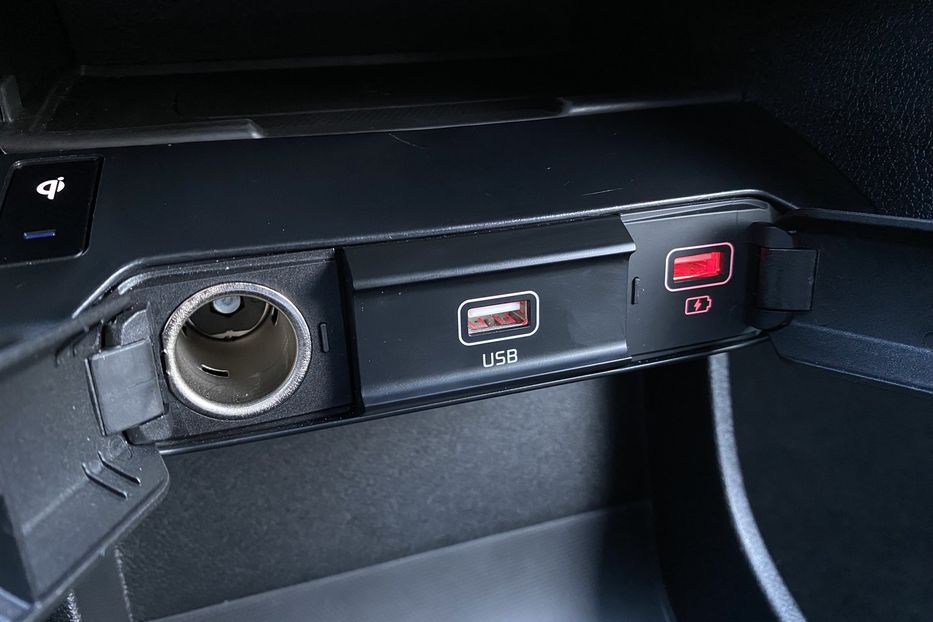 Продам Kia Niro 64кВт ТепловийПдгрвкермасидінь 2021 года в Львове