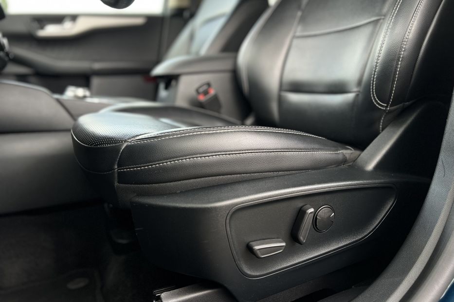 Продам Ford Escape SEL 4x4 (KOMIS) 2020 года в г. Умань, Черкасская область