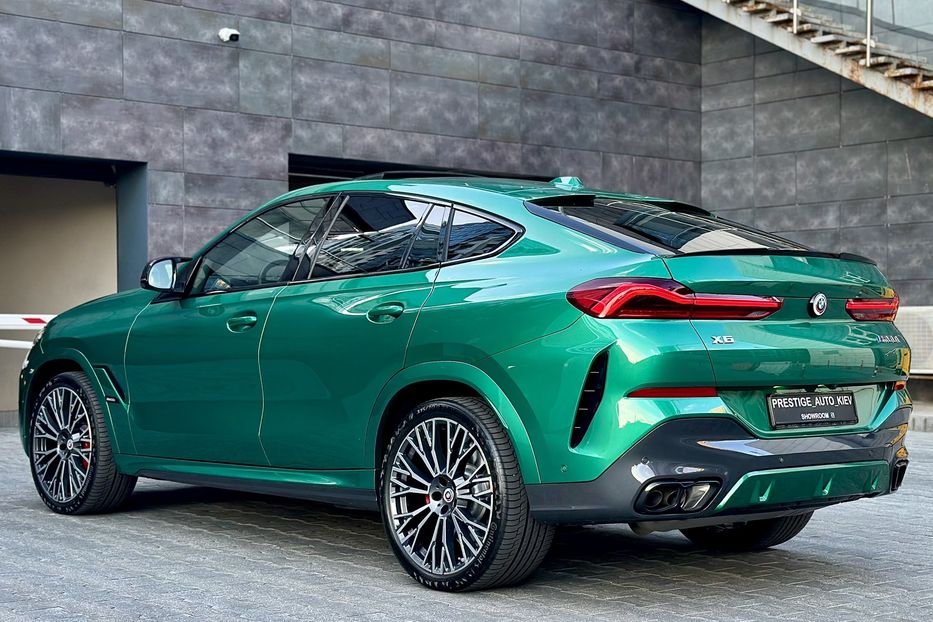 Продам BMW X6 M60i 2023 года в Киеве