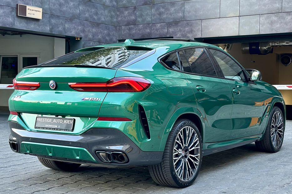 Продам BMW X6 M60i 2023 года в Киеве