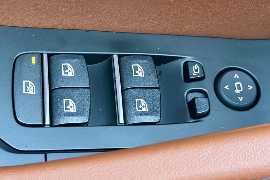 Продам BMW X6 M60i 2023 года в Киеве