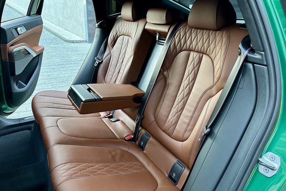 Продам BMW X6 M60i 2023 года в Киеве
