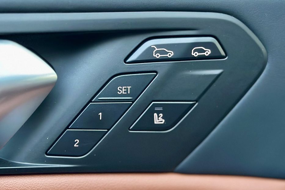 Продам BMW X6 M60i 2023 года в Киеве