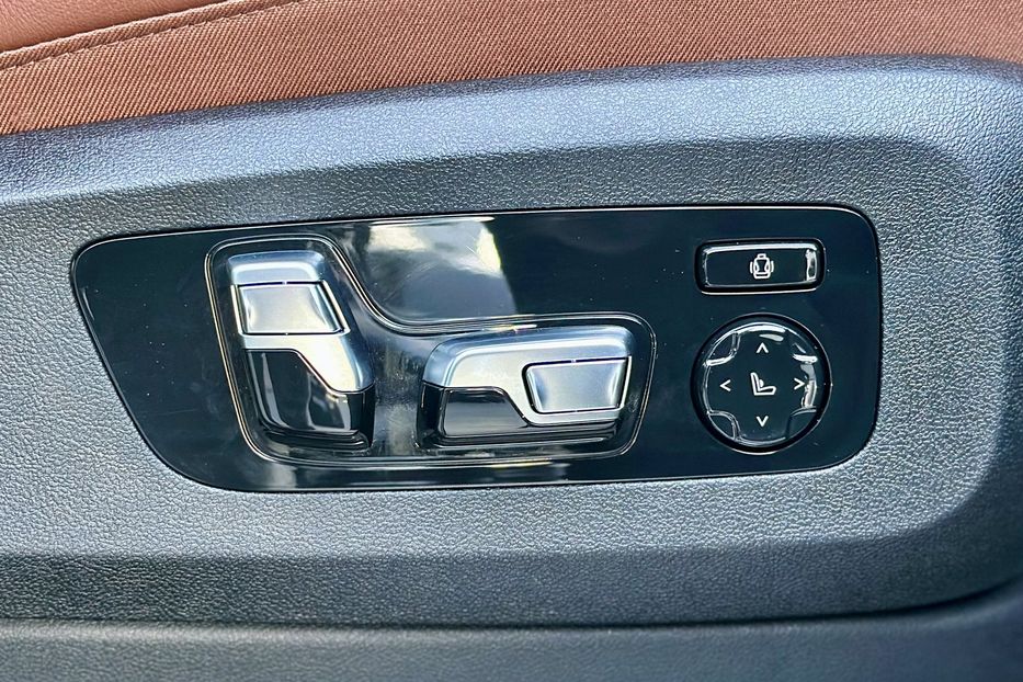 Продам BMW X6 M60i 2023 года в Киеве