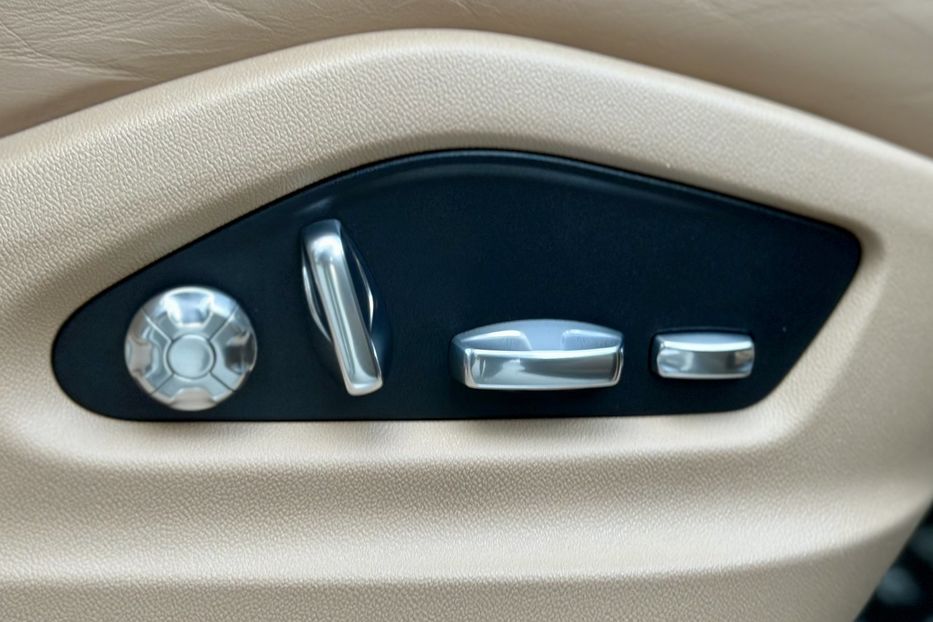 Продам Porsche Cayenne 2018 года в Киеве