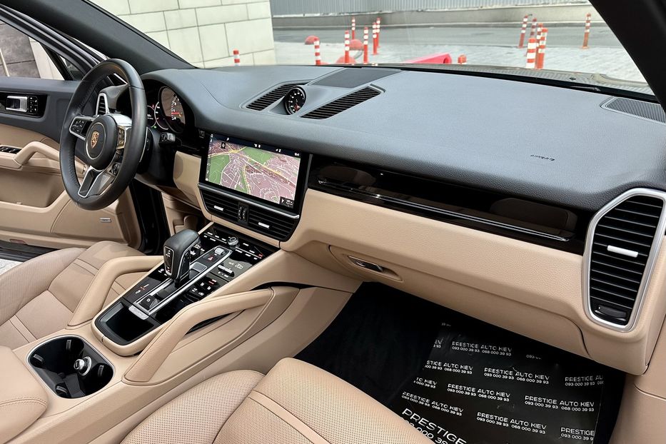Продам Porsche Cayenne 2018 года в Киеве