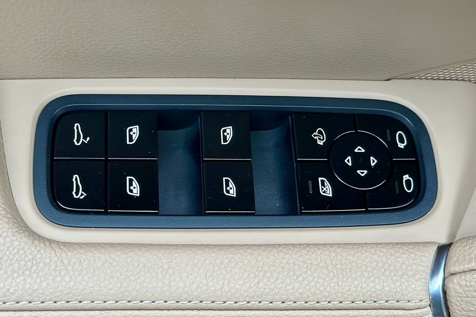 Продам Porsche Cayenne 2018 года в Киеве