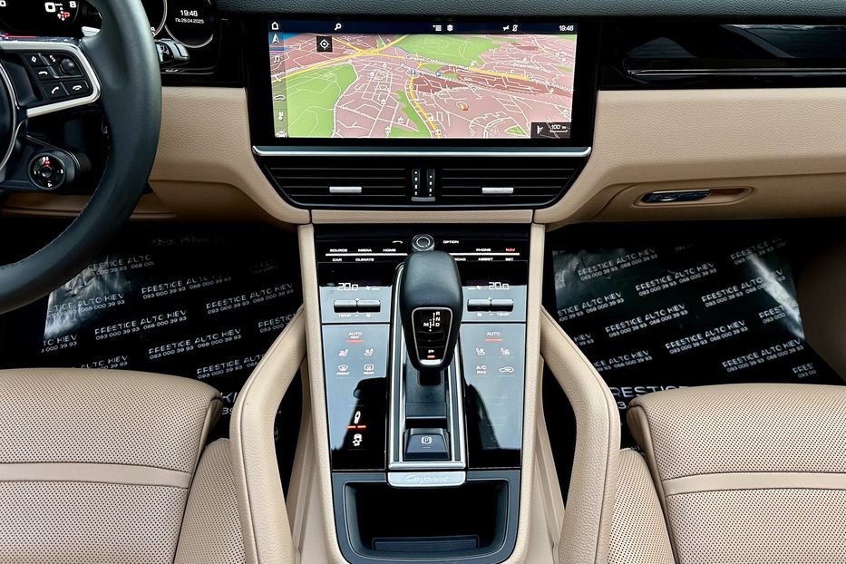 Продам Porsche Cayenne 2018 года в Киеве
