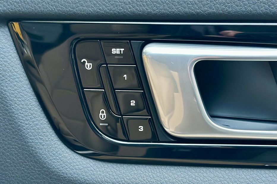 Продам Porsche Cayenne 2018 года в Киеве