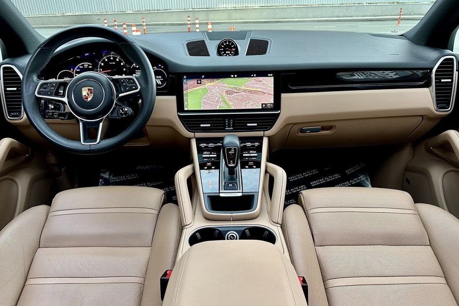 Продам Porsche Cayenne 2018 года в Киеве