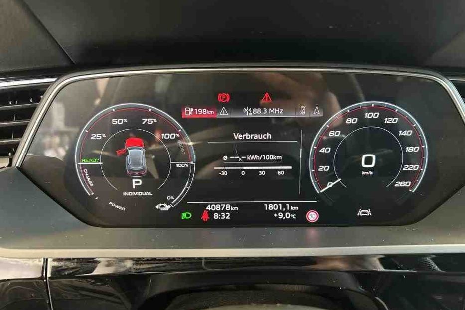 Продам Audi E-Tron 55 S Line quattro  2022 года в Львове