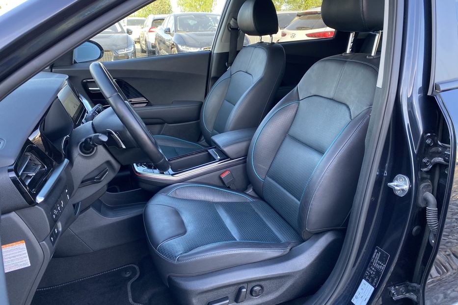 Продам Kia Niro ПідгрівсидінькермаСліпізониJBL 2021 года в Львове