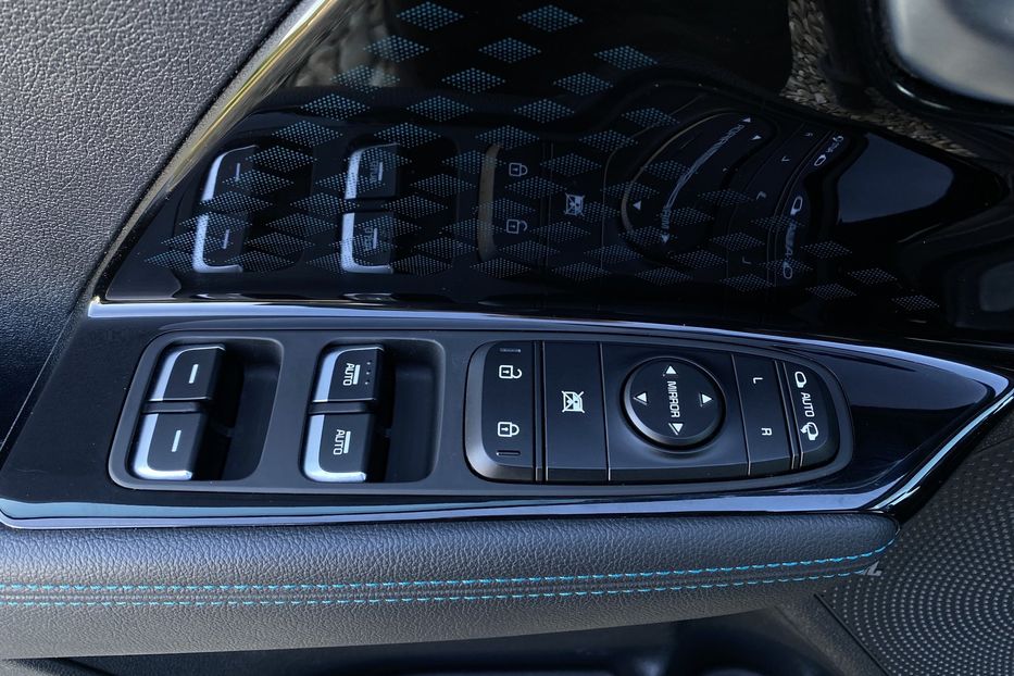 Продам Kia Niro ПідгрівсидінькермаСліпізониJBL 2021 года в Львове