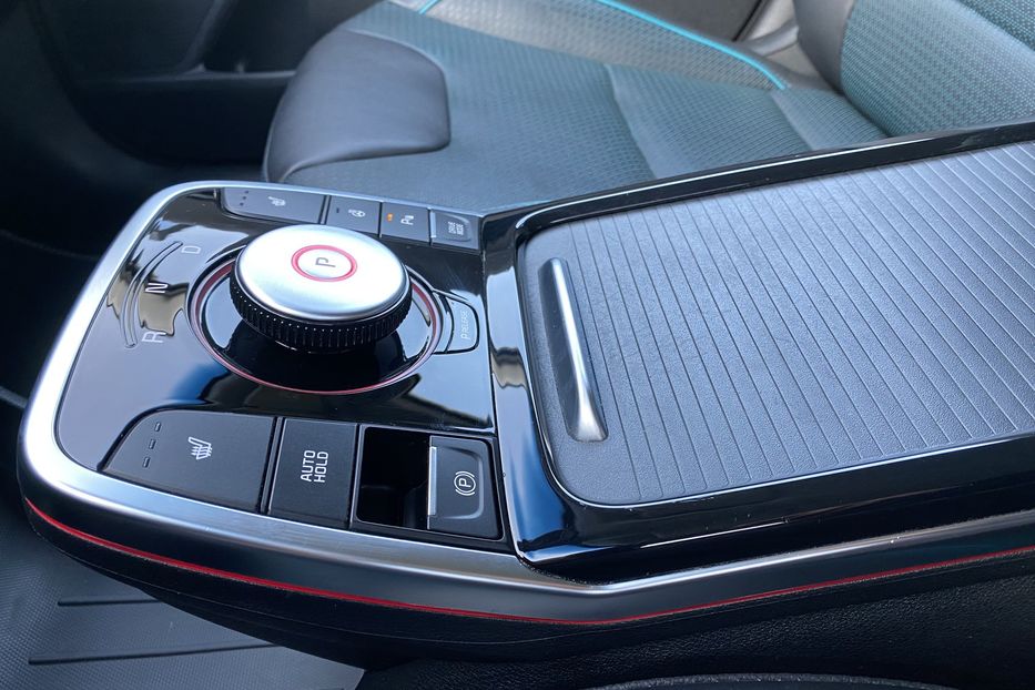Продам Kia Niro ПідгрівсидінькермаСліпізониJBL 2021 года в Львове