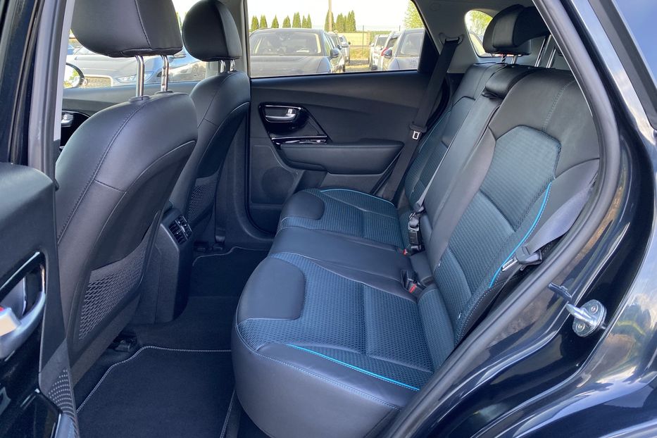 Продам Kia Niro ПідгрівсидінькермаСліпізониJBL 2021 года в Львове