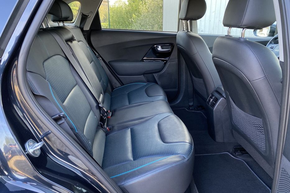 Продам Kia Niro ПідгрівсидінькермаСліпізониJBL 2021 года в Львове