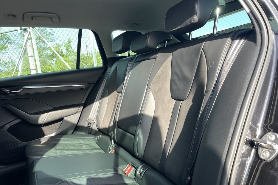 Продам Skoda Octavia  2.0 TDI 110kW 7-DSG Style 2021 года в Львове