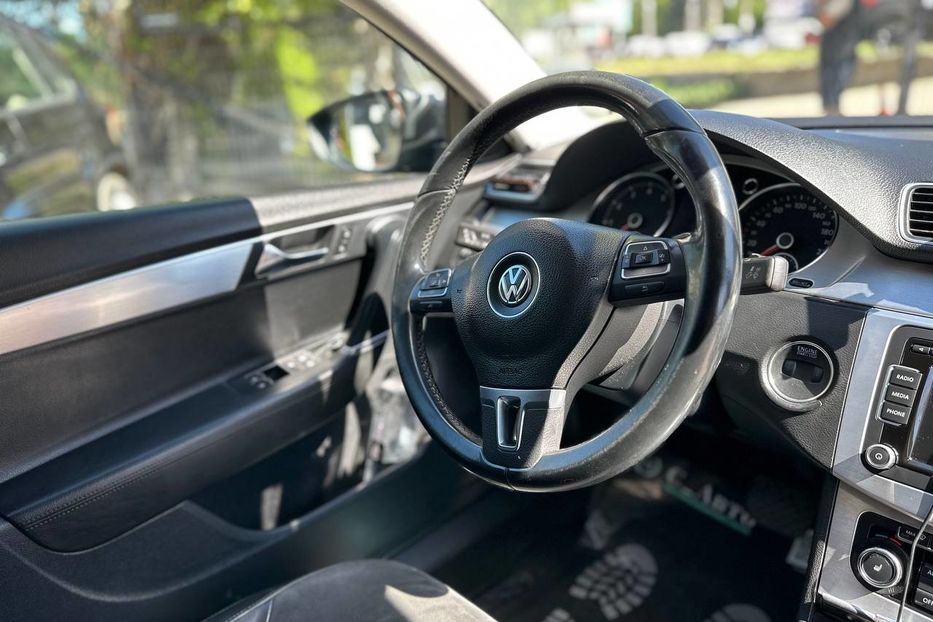 Продам Volkswagen Passat B7 2011 года в Черновцах