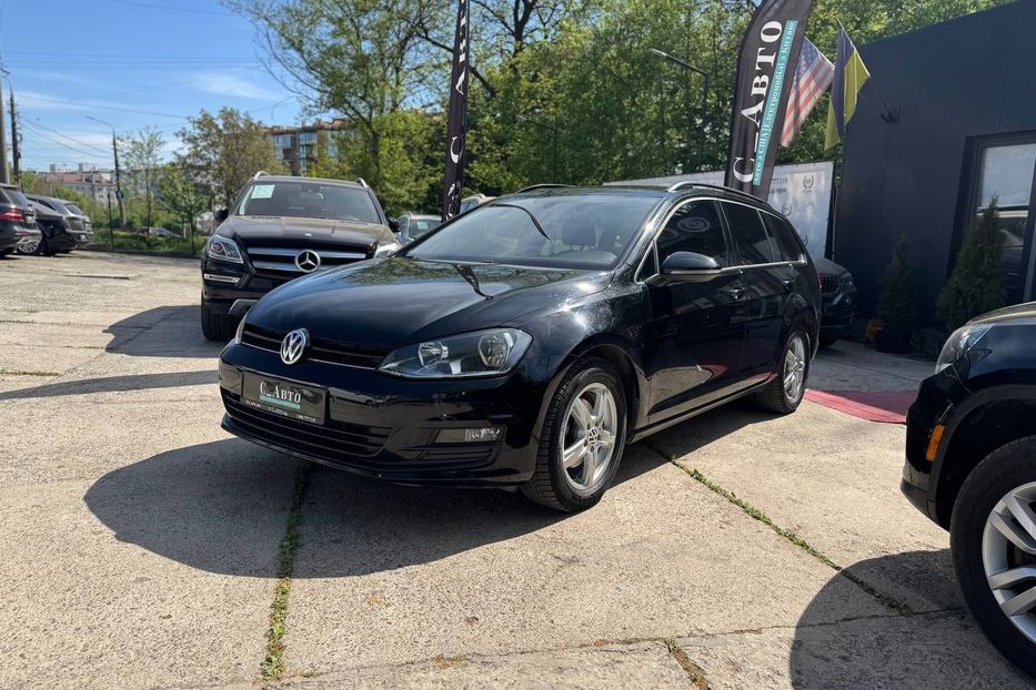 Продам Volkswagen Golf VII 2014 года в Черновцах