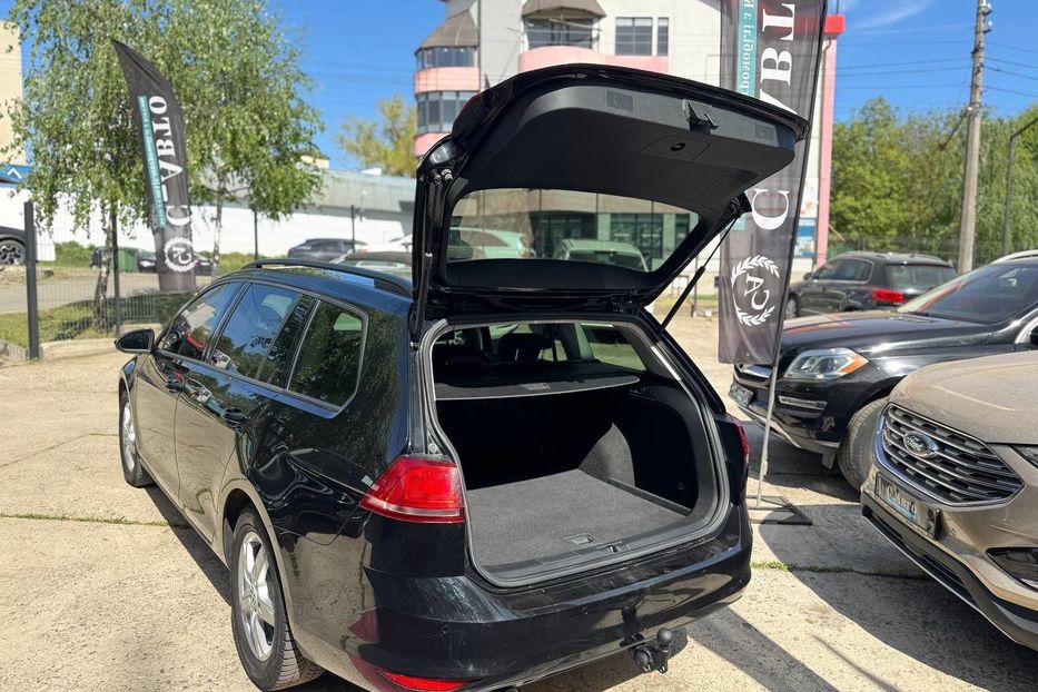 Продам Volkswagen Golf VII 2014 года в Черновцах