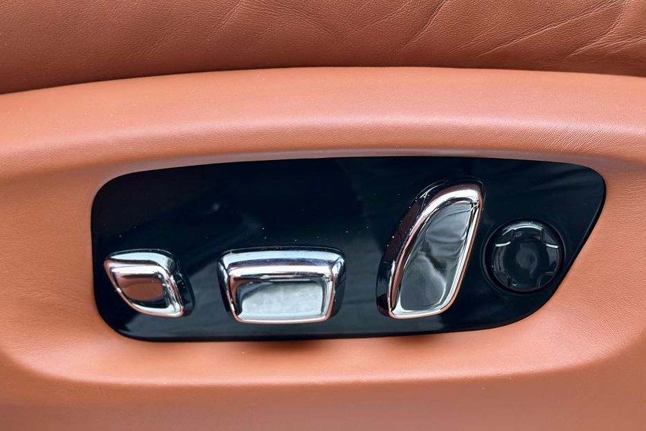 Продам Rolls-Royce Cullinan 2019 года в Киеве
