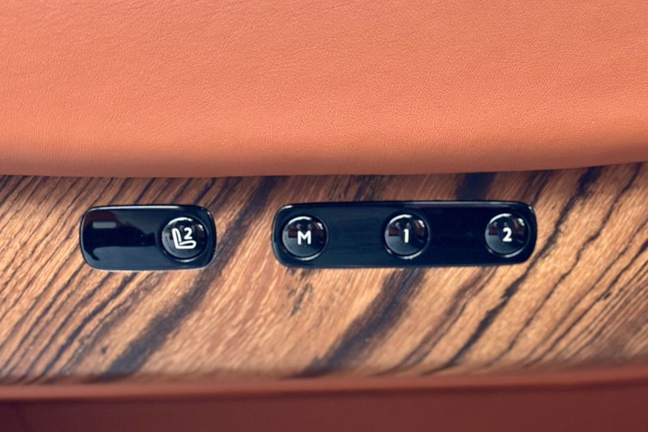 Продам Rolls-Royce Cullinan 2019 года в Киеве
