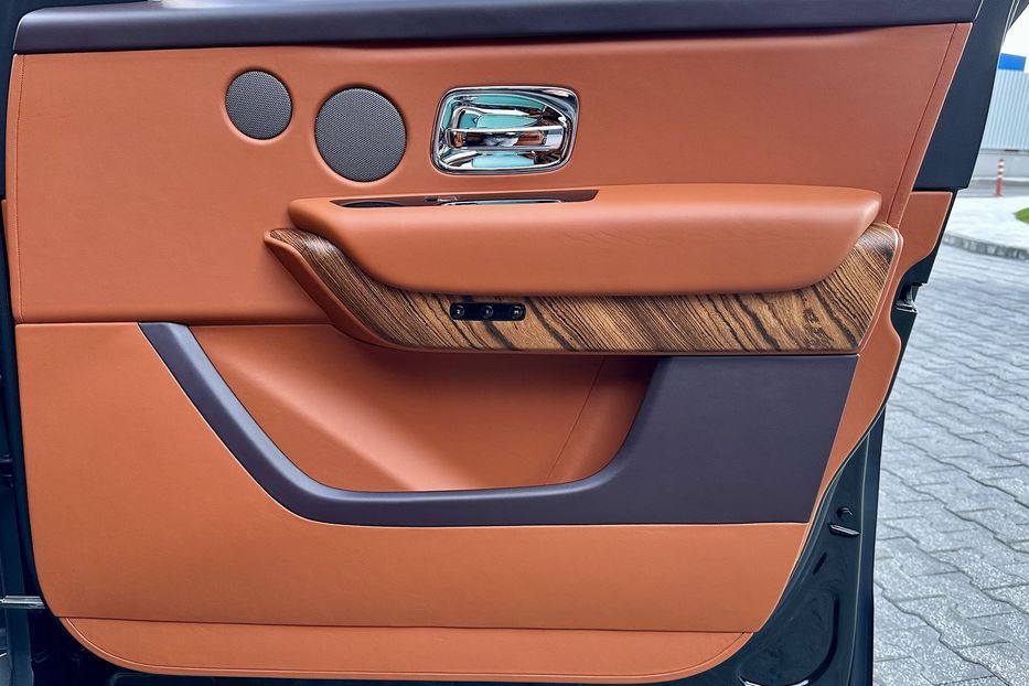 Продам Rolls-Royce Cullinan 2019 года в Киеве