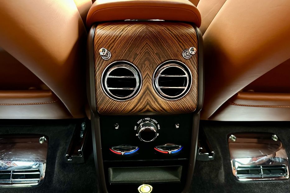Продам Rolls-Royce Cullinan 2019 года в Киеве