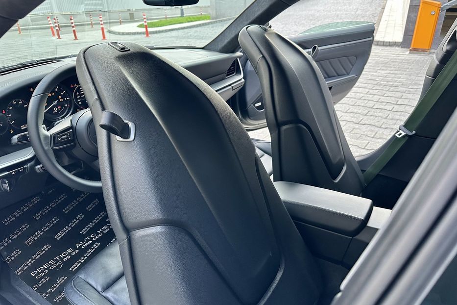 Продам Porsche 911 Carrera 2021 года в Киеве