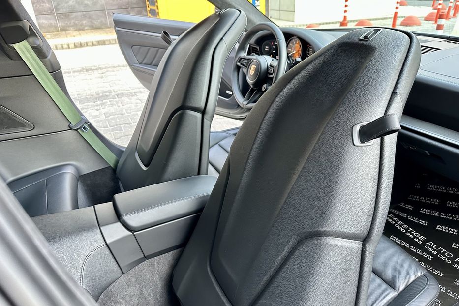Продам Porsche 911 Carrera 2021 года в Киеве