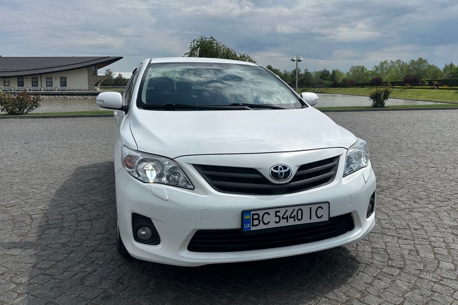 Продам Toyota Corolla 1.4 дизель два комплекта коліс 2013 года в Львове